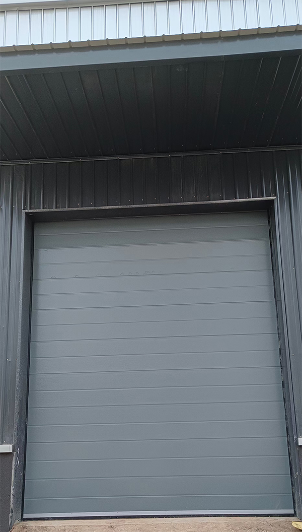 托喀依乡车库门