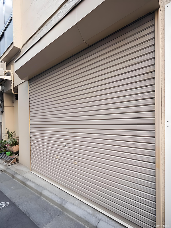 托喀依乡卷帘门