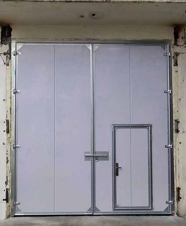 托喀依乡工业平开门