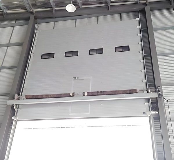 托喀依乡工业滑升门