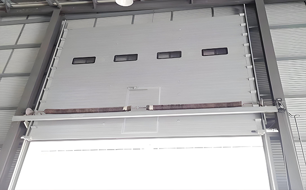 托喀依乡工业滑升门