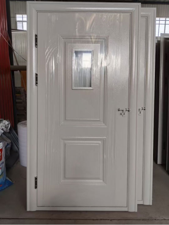 托喀依乡学校教室门