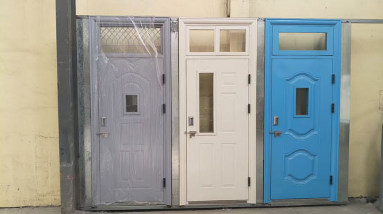 托喀依乡学校教室门