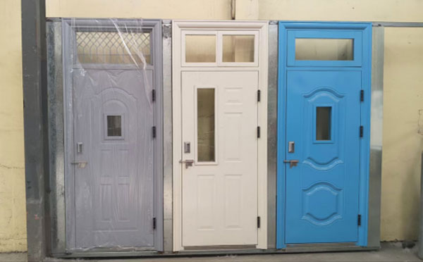 托喀依乡学校教室门