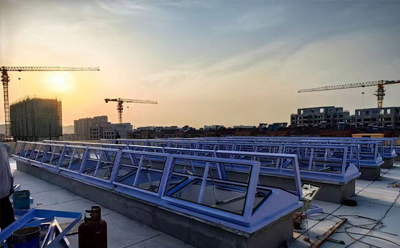 消防托喀依乡排烟窗开启角度