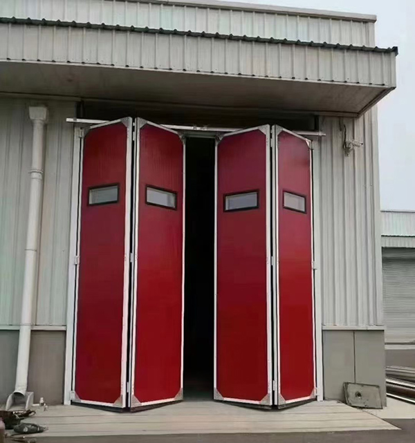 托喀依乡工业折叠门在大型装配车间出入口的应用实例