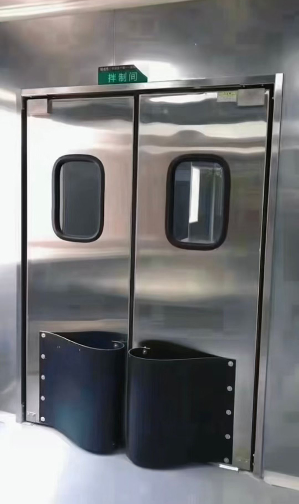 托喀依乡防火门安装项目助力物流中心提升消防安全等级