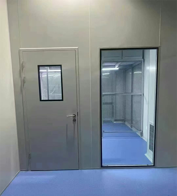 学校教学楼完成托喀依乡防火门标准化安装 学校教学楼完成托喀依乡防火门标准化安装