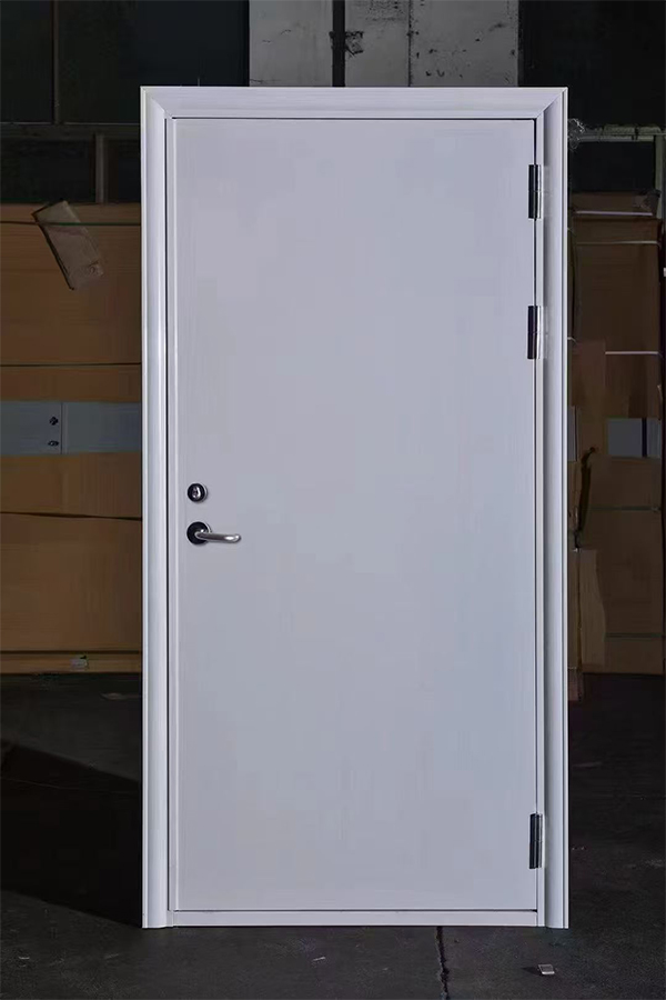 社区活动中心加装托喀依乡防火门保障居民安全